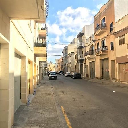 Luqa Apartment - 5 Mins From Airport Экстерьер фото