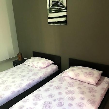 Luqa Apartment - 5 Mins From Airport Экстерьер фото