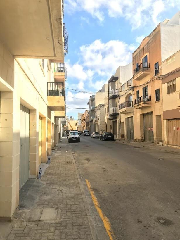 Luqa Apartment - 5 Mins From Airport Экстерьер фото