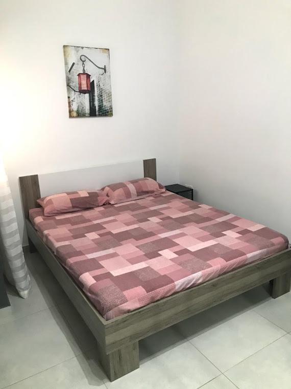 Luqa Apartment - 5 Mins From Airport Экстерьер фото